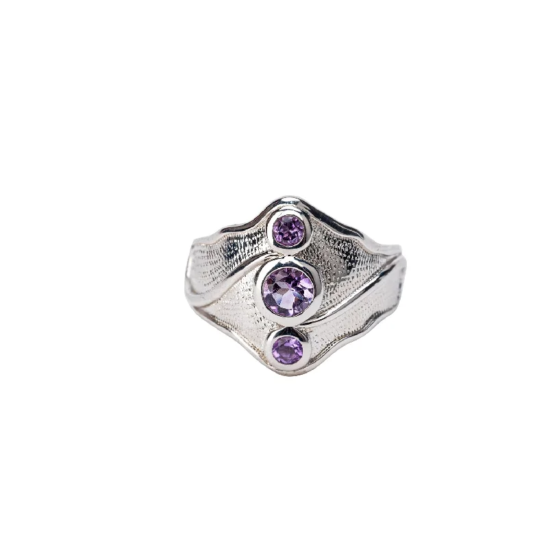 Silver Rocks 'n Rivers Ring - Amethyst