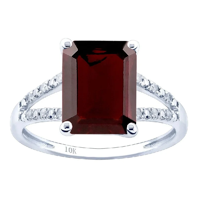 Viducci 10k White Gold Genuine Emerald-Shape Garnet and Split-Shank Diamond Ring