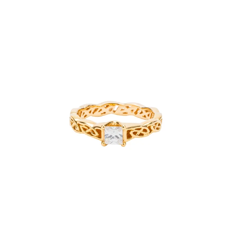 14k Yellow Gold with Solitaire White Sapphire 'Katrine'  Ring