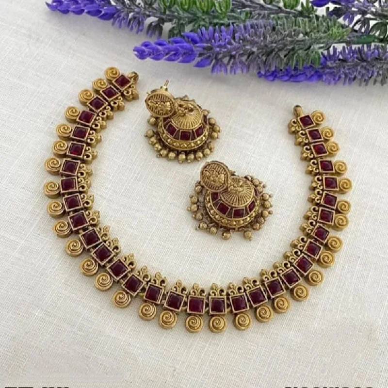 Joyful Jewel Art Matte Gold Plated Pota Stone Necklace Set