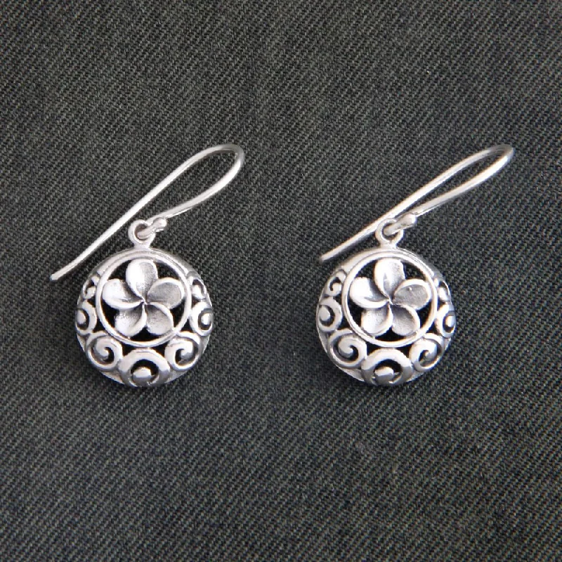 Handmade Sterling Silver 'Loyal Promise' Earrings (Indonesia) - 1.2L*0.5W