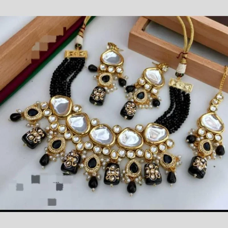 FS Collection Gold Plated Kundan Stone And Beads Necklace Set