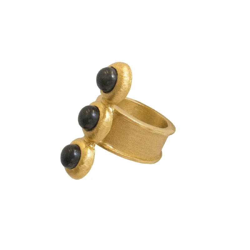 PEBBLE TRIPLE RING